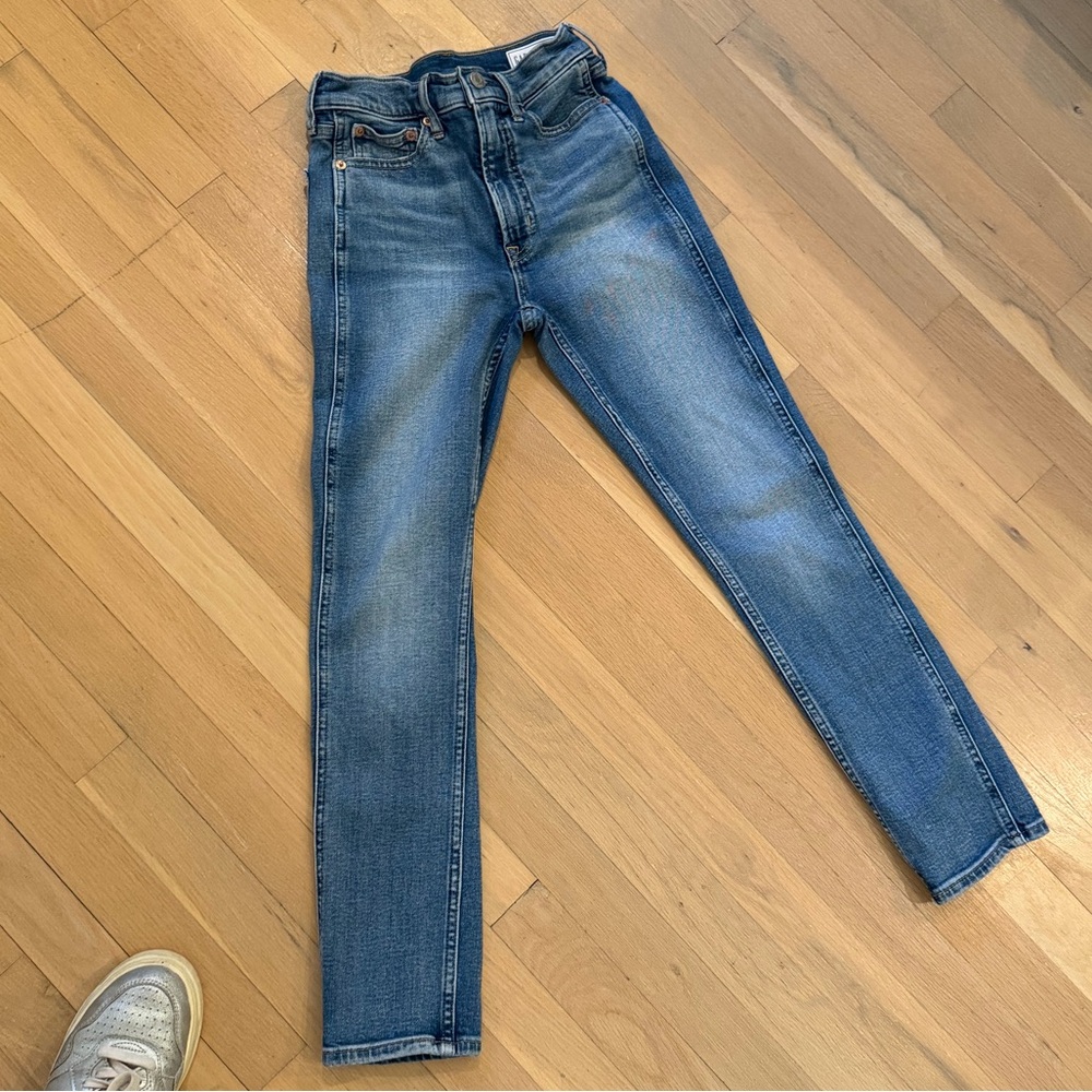 GAP Cheeky Straight High-Rise Denim Jeans